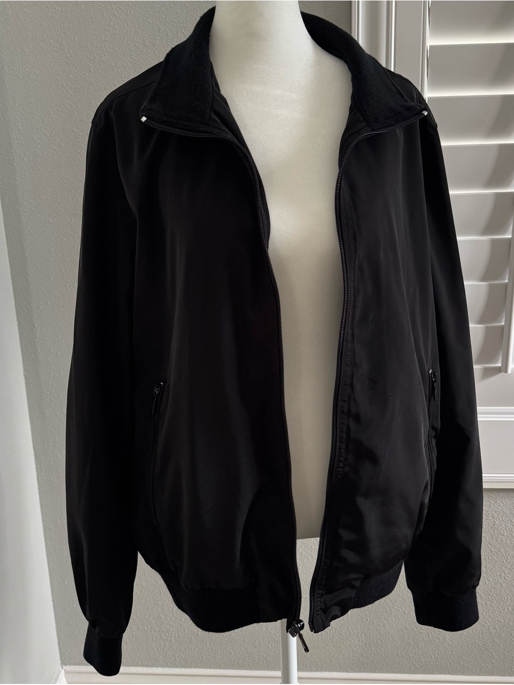 Express men’s size Large black lightweight bomber jacket casual dress
